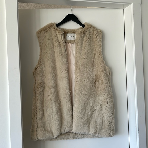 Babaton Fur Vest - Picture 1 of 3